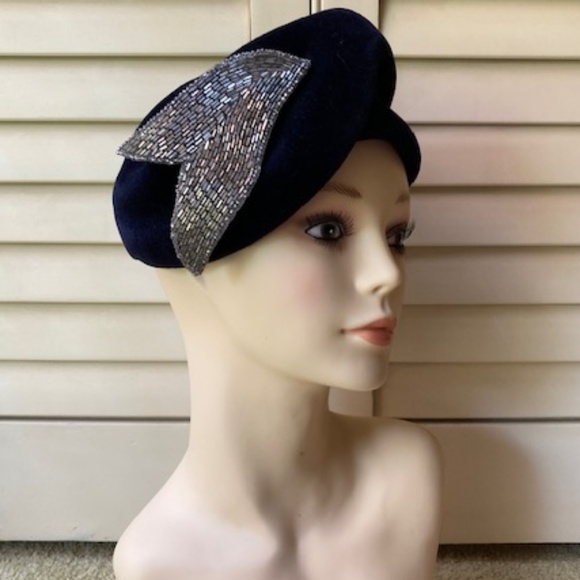Carol Accessories - Vintage Navy Blue Carol Hat from Italy